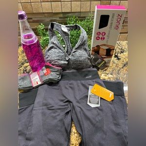 Workout/Yoga,Compression pants,Molded sport bar,NWT,Black,XS,with ankle weights.